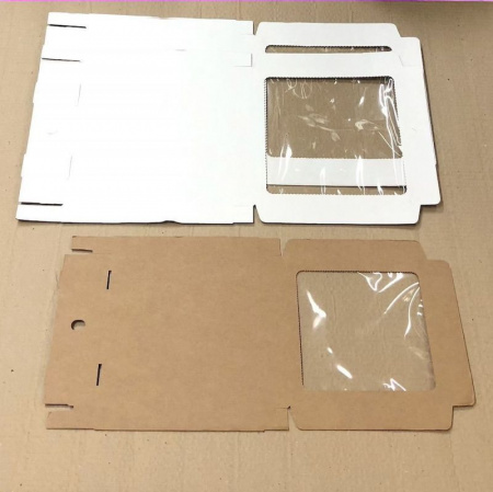 Коробка с окном 15•15•3 см Крафт Эконом (гфрк, сборная)